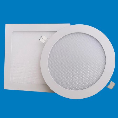 Micro prism anti glare downlight